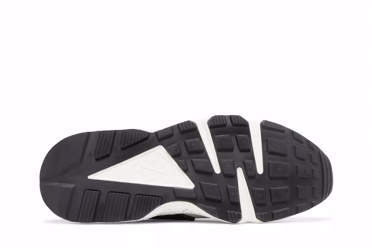 Nike Air Huarache Lethal Pink, view 5