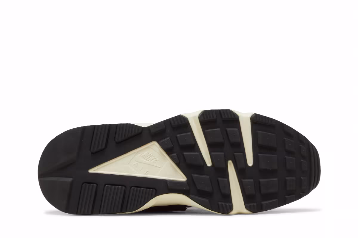 Nike Women's Air Huarache Dark Beetroot, view 5