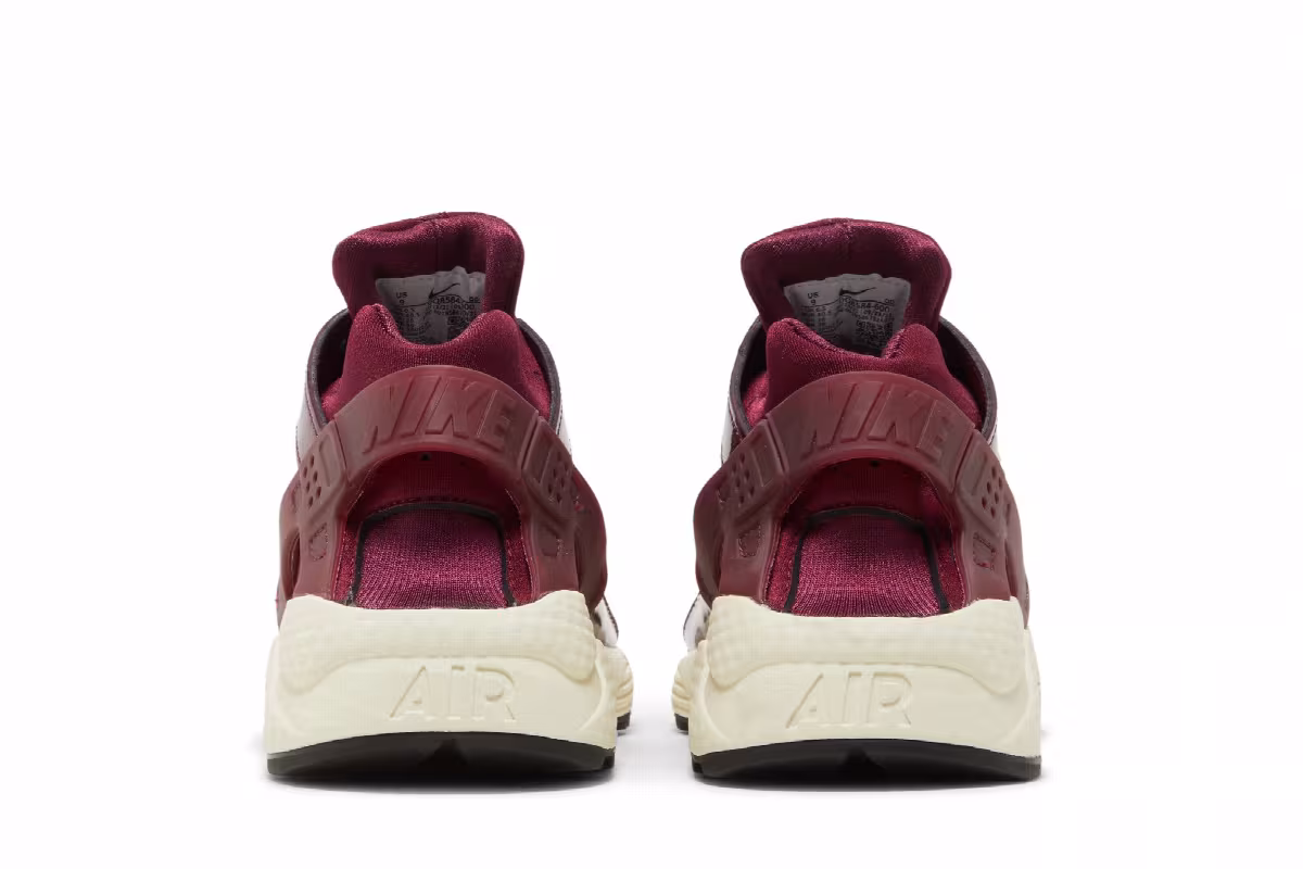 Nike Women's Air Huarache Dark Beetroot, view 7