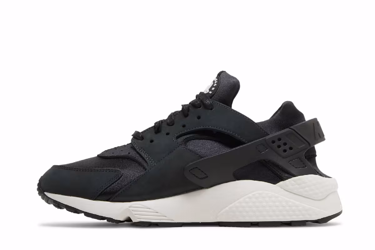 Nike Air Huarache Off Noir, view 4