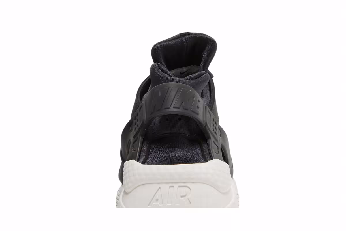 Nike Air Huarache Off Noir, view 8