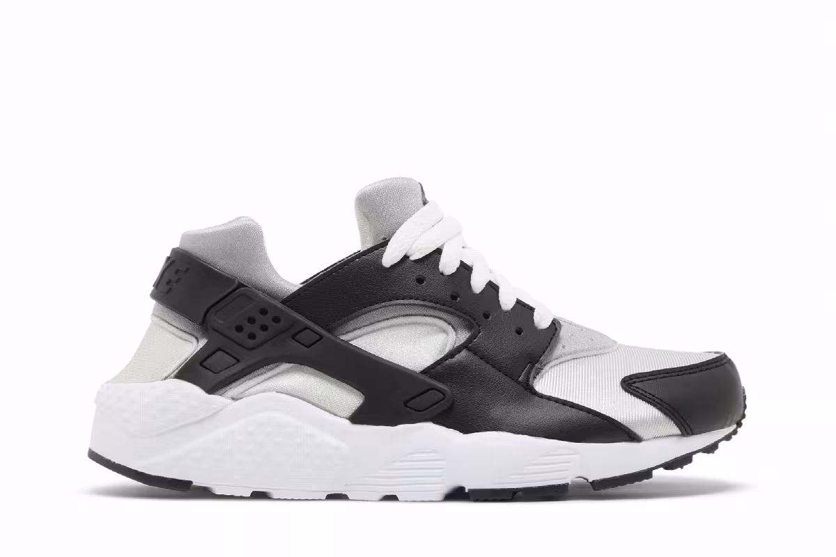 Nike Huarache Run GS Black Neutral Grey, view 2
