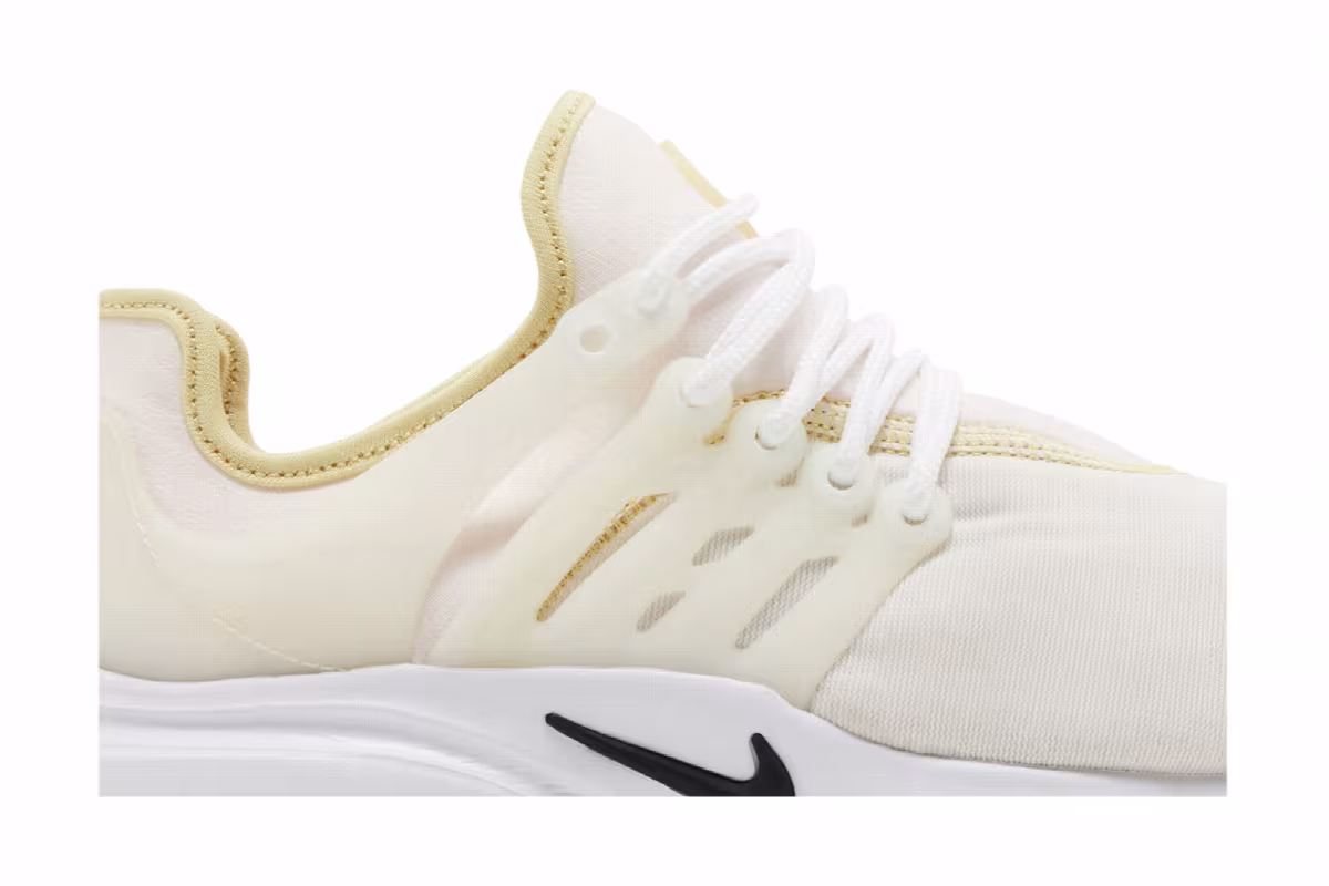 Nike Women's Air Presto Light Soft Pink, view 3