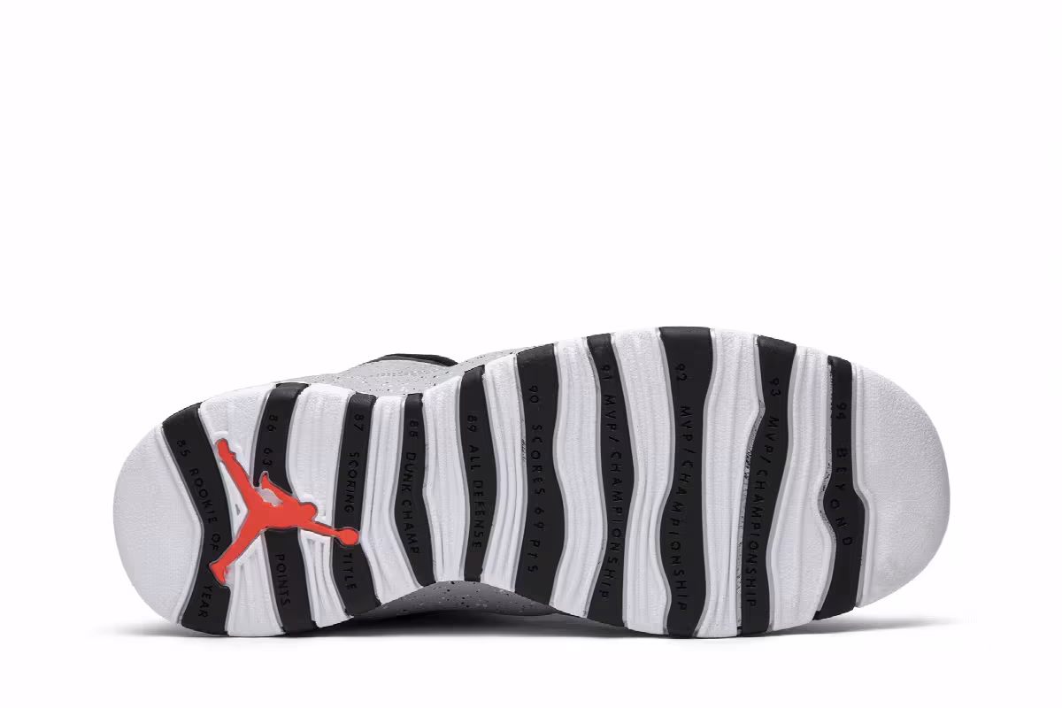 Air Jordan 10 GS Cement, view 5