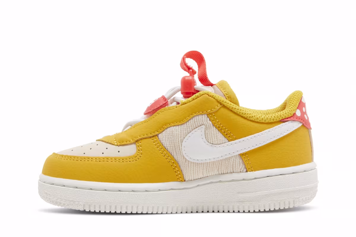 Nike Force 1 Toggle SE TD Yellow Ochre Pearl White, view 4