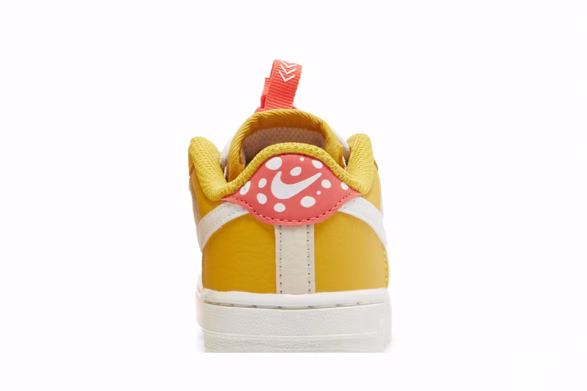 Nike Force 1 Toggle SE TD Yellow Ochre Pearl White, view 8