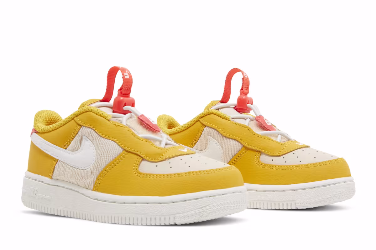 Nike Force 1 Toggle SE TD Yellow Ochre Pearl White, view 9