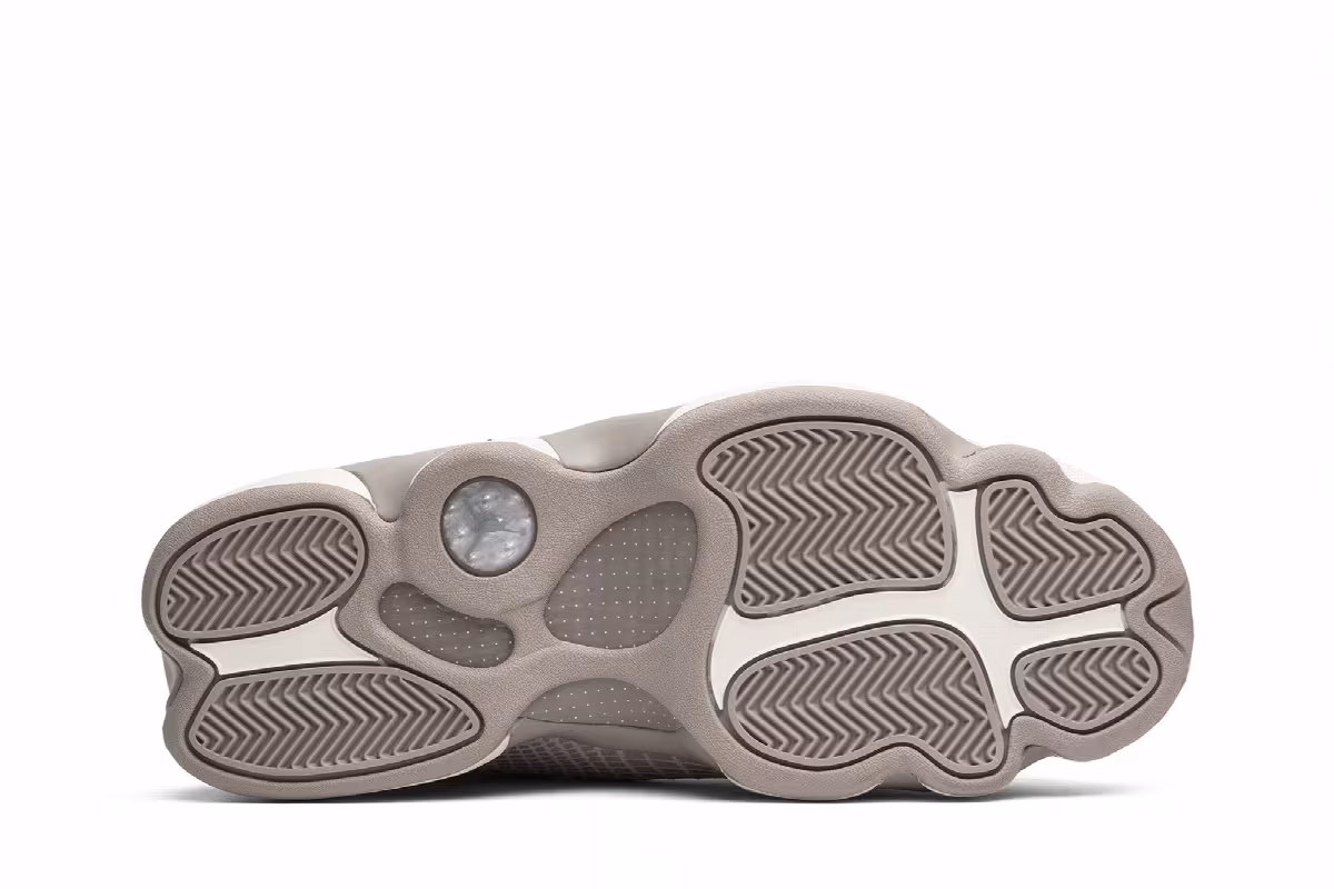 Women's Air Jordan 13 Phantom, view 5