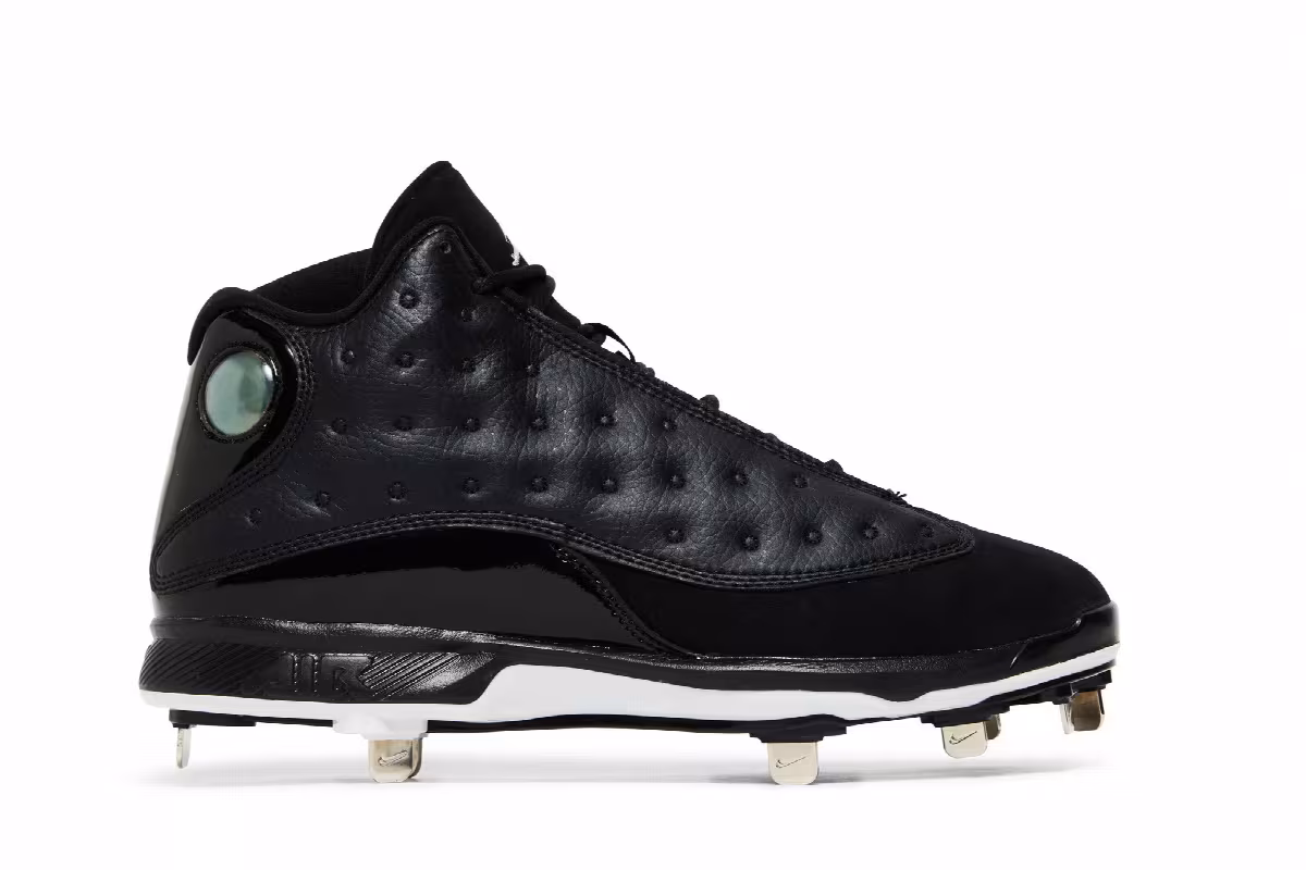 Air Jordan 13 Metal Black, view 2