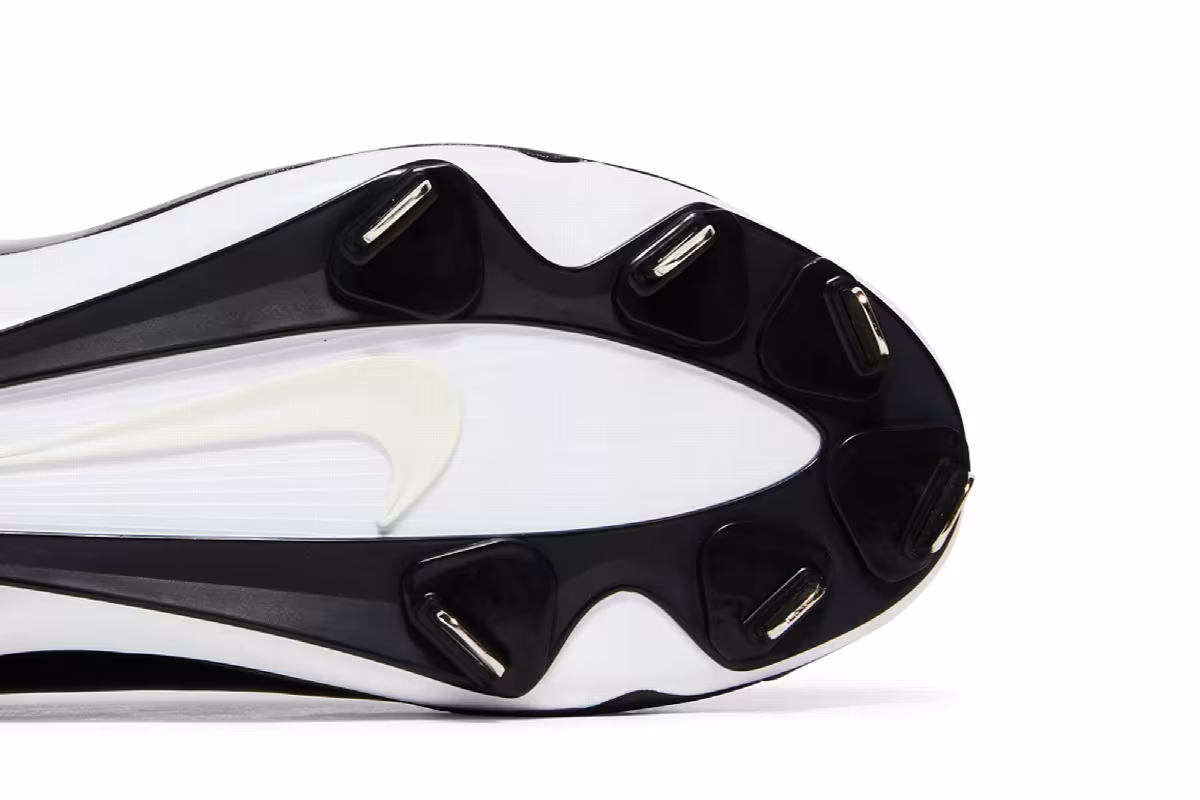 Air Jordan 13 Metal Black, view 6