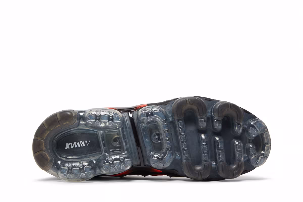 Nike Air VaporMax Plus Black Crimson Gradient, view 5