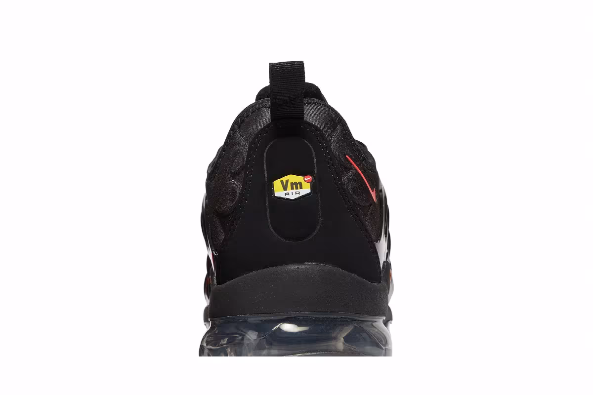 Nike Air VaporMax Plus Black Crimson Gradient, view 8