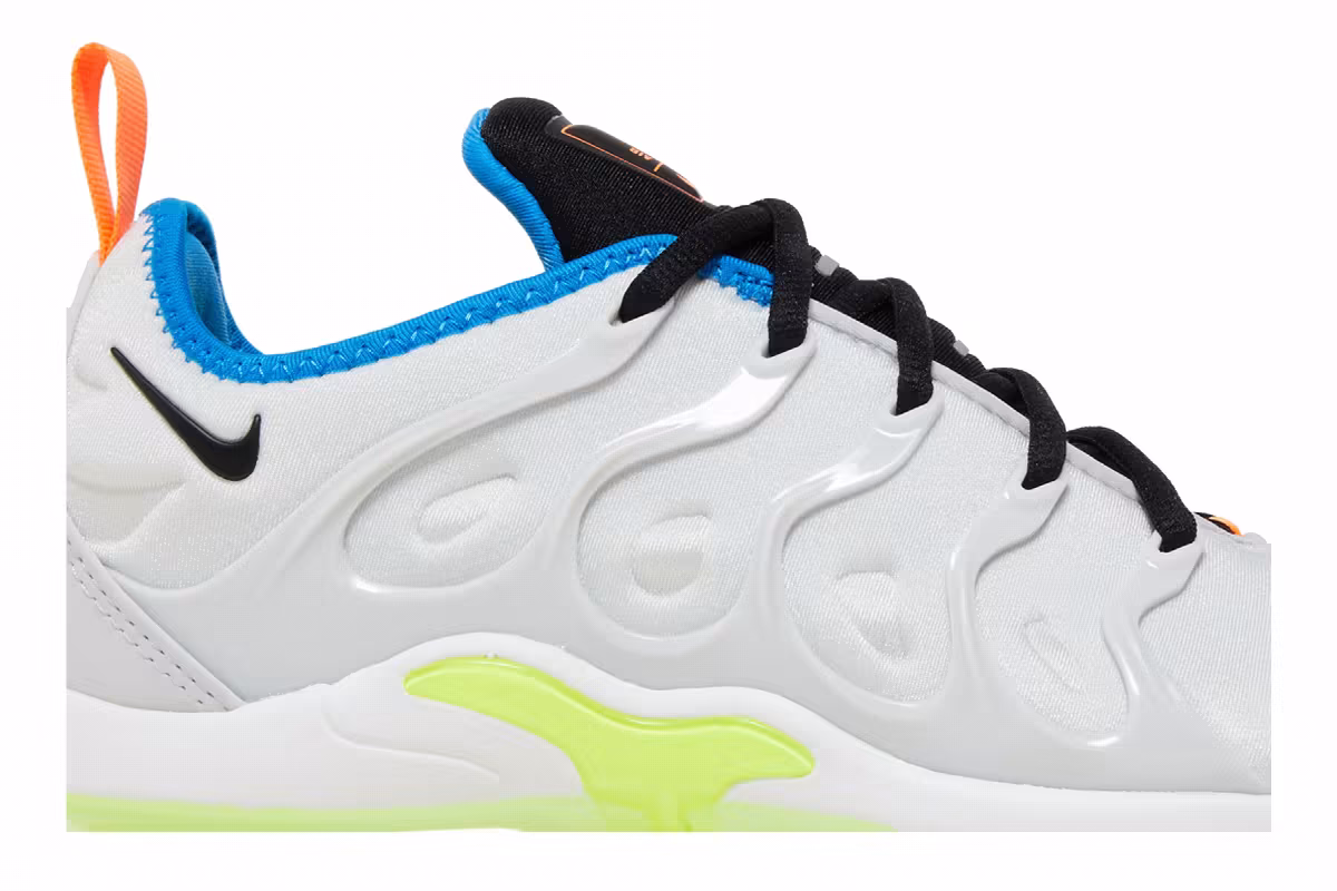 Nike Women's Air VaporMax Plus Photon Dust Volt, view 3