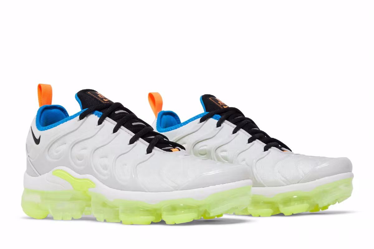 Nike Women's Air VaporMax Plus Photon Dust Volt, view 9