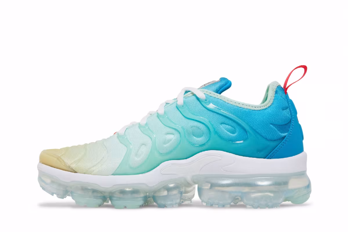 Nike Women's Air VaporMax Plus Mint Foam Laser Blue, view 4