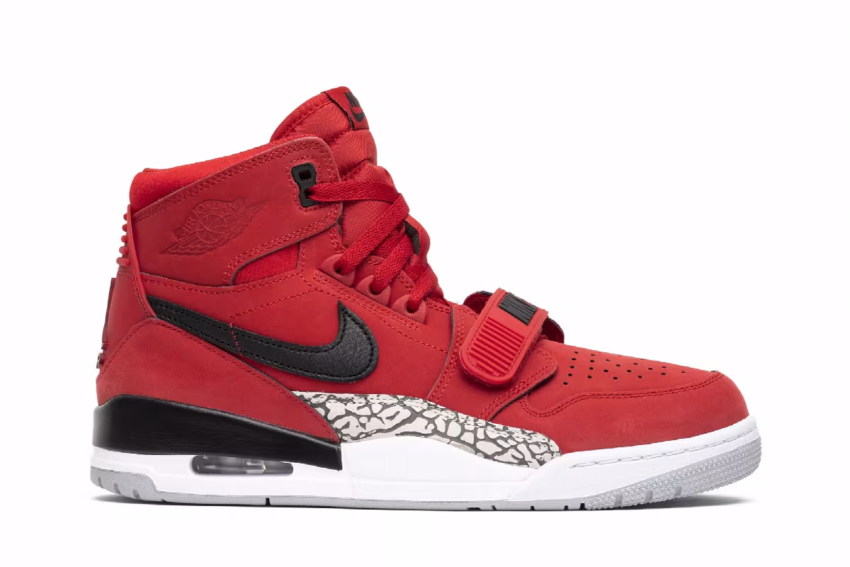 Air Jordan Legacy 312 Toro, view 2