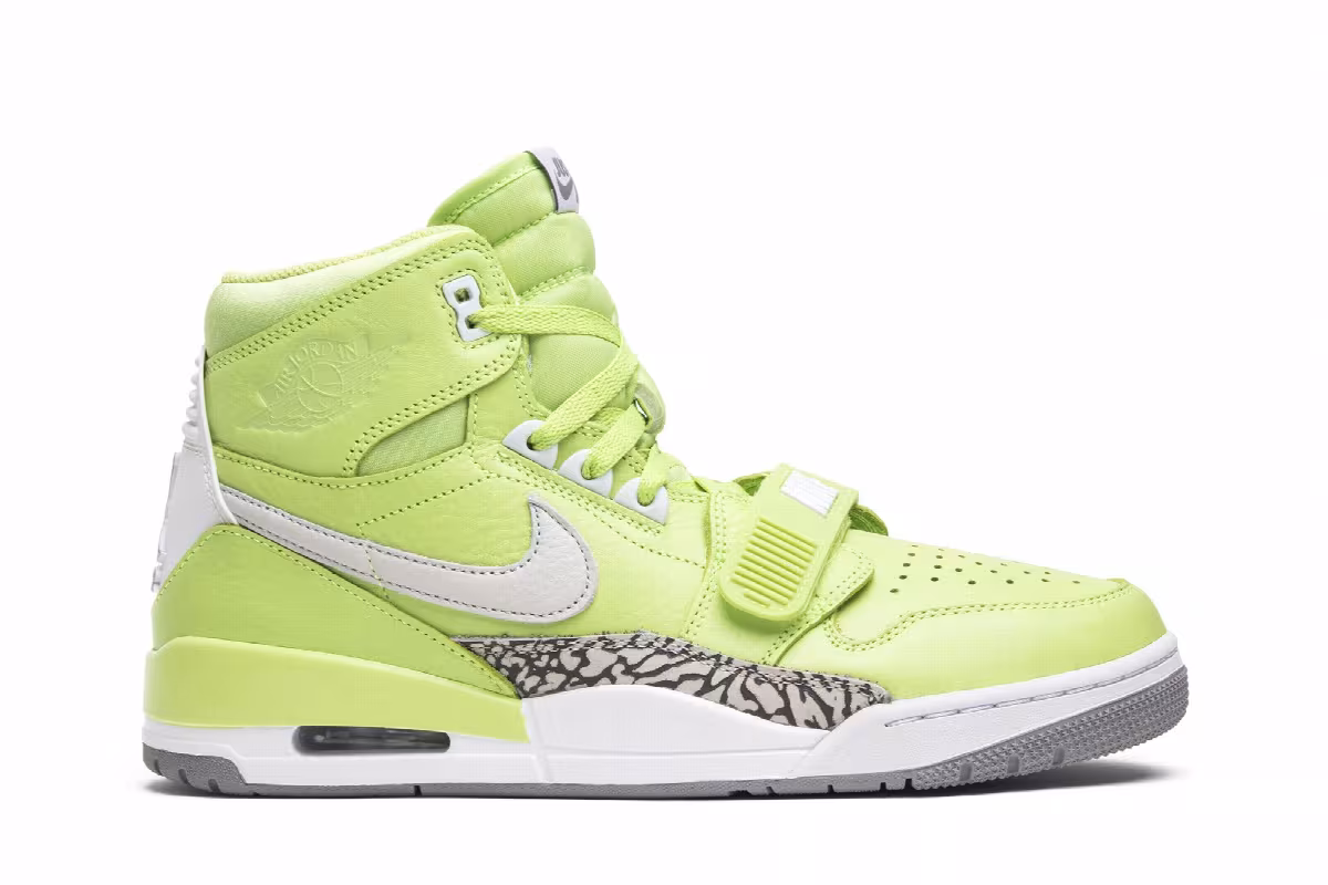 Just Don x Air Jordan Jordan Legacy 312 Ghost Green, view 2