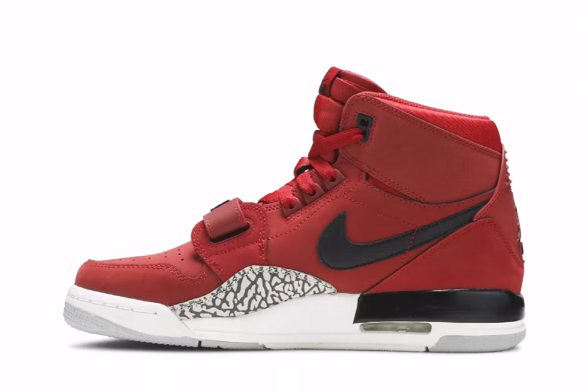 Air Jordan Legacy 312 GS Toro, view 4