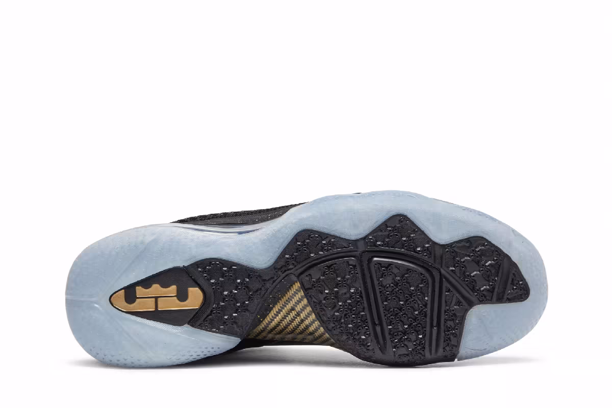 Nike LeBron 9 Watch The Throne 2022, view 5
