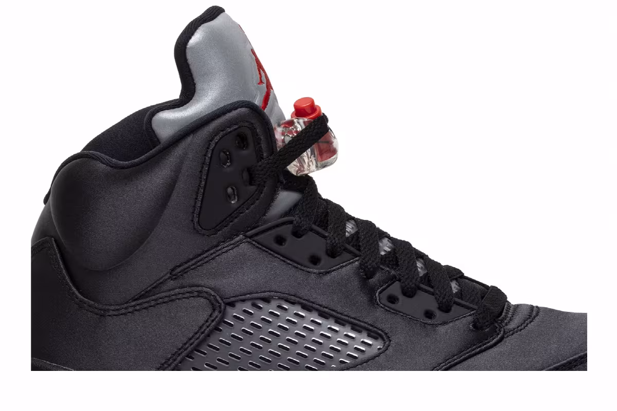 Air Jordan 5 Satin Bred, view 3