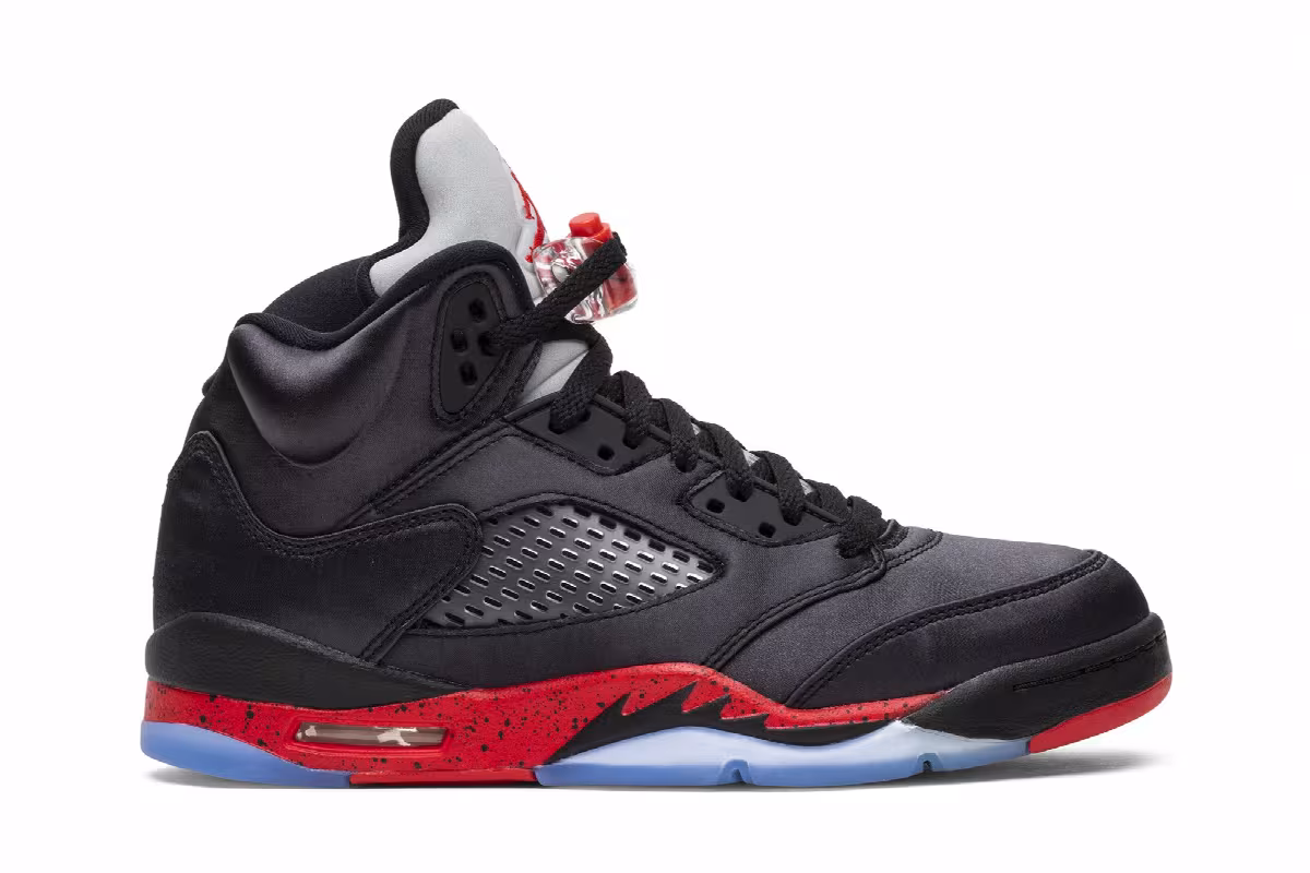 Air Jordan 5 GS Satin, view 2