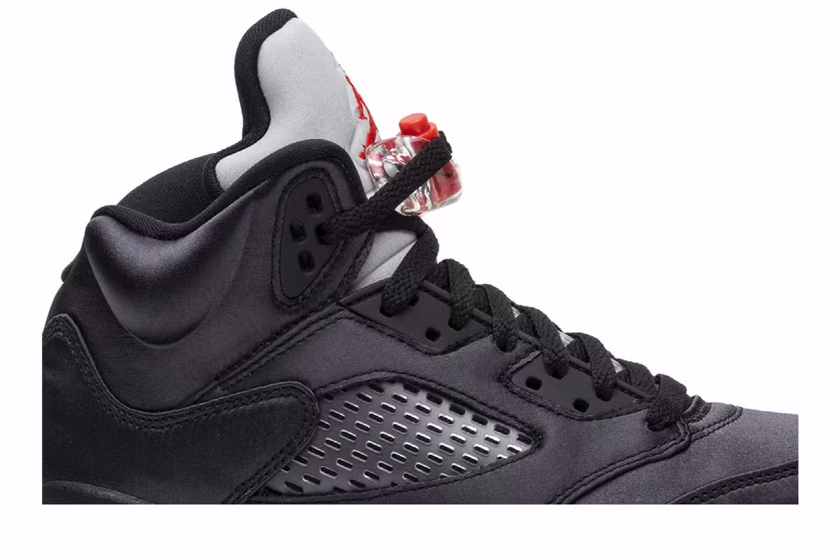 Air Jordan 5 GS Satin, view 3