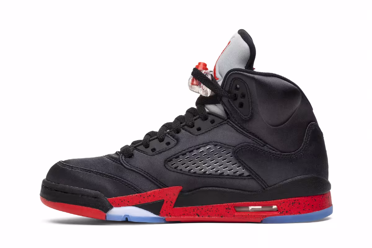 Air Jordan 5 GS Satin, view 4