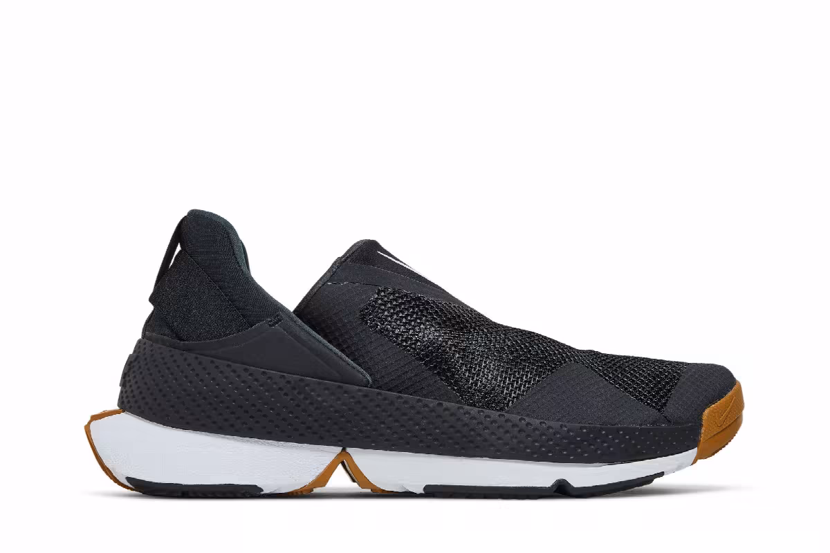 Nike GO FlyEase Black Gum, view 2