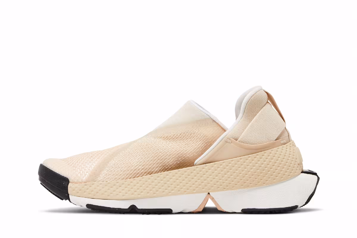 Nike Women's GO FlyEase Sanddrift, view 4