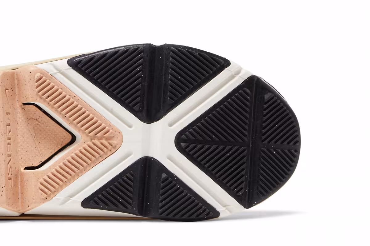 Nike Women's GO FlyEase Sanddrift, view 6