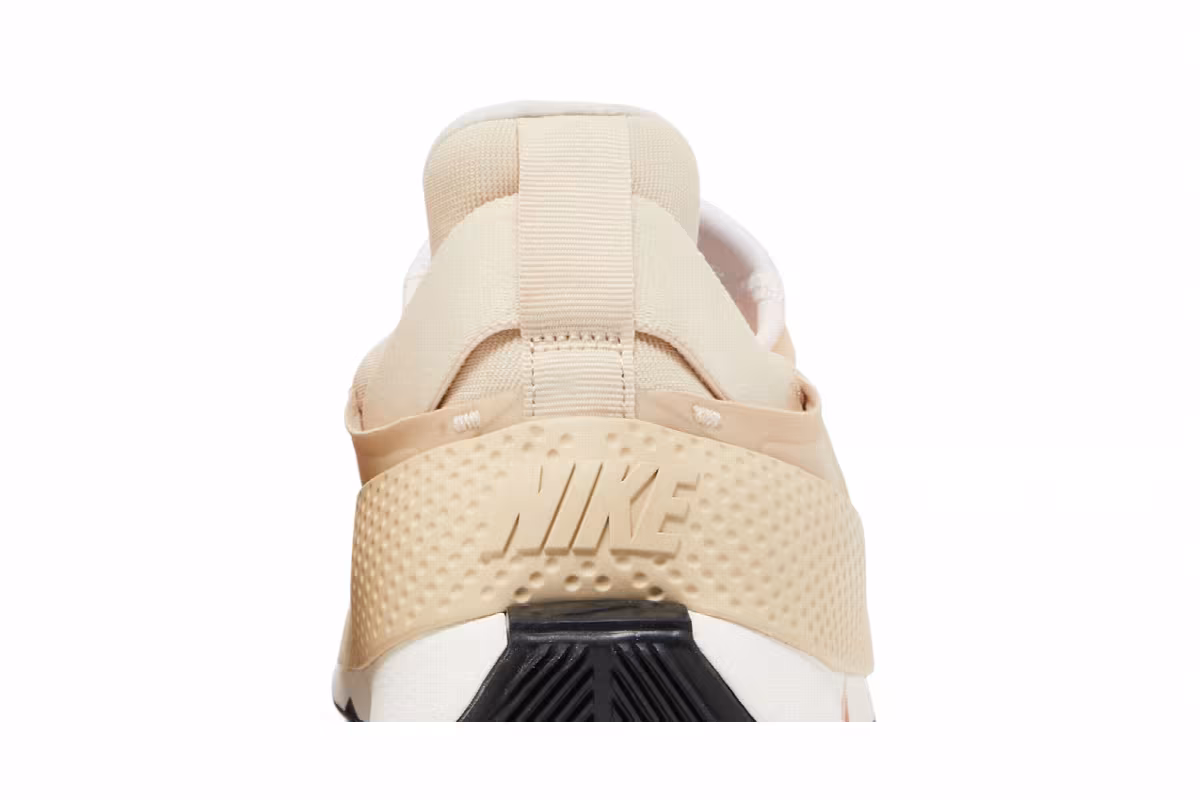 Nike Women's GO FlyEase Sanddrift, view 8