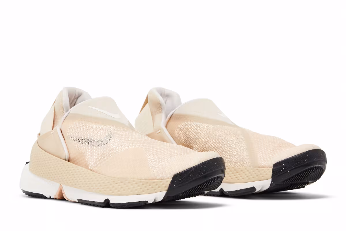 Nike Women's GO FlyEase Sanddrift, view 9