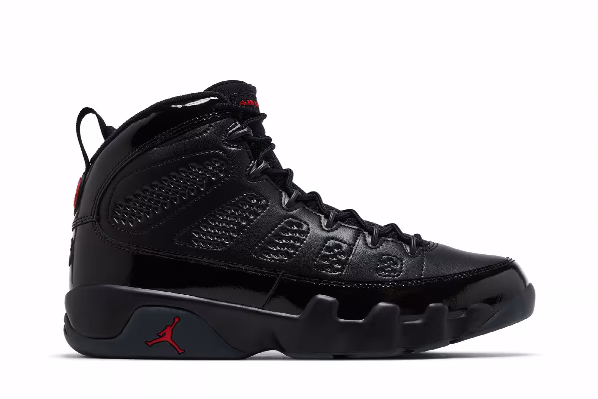 Air Jordan 9 Bred, view 2