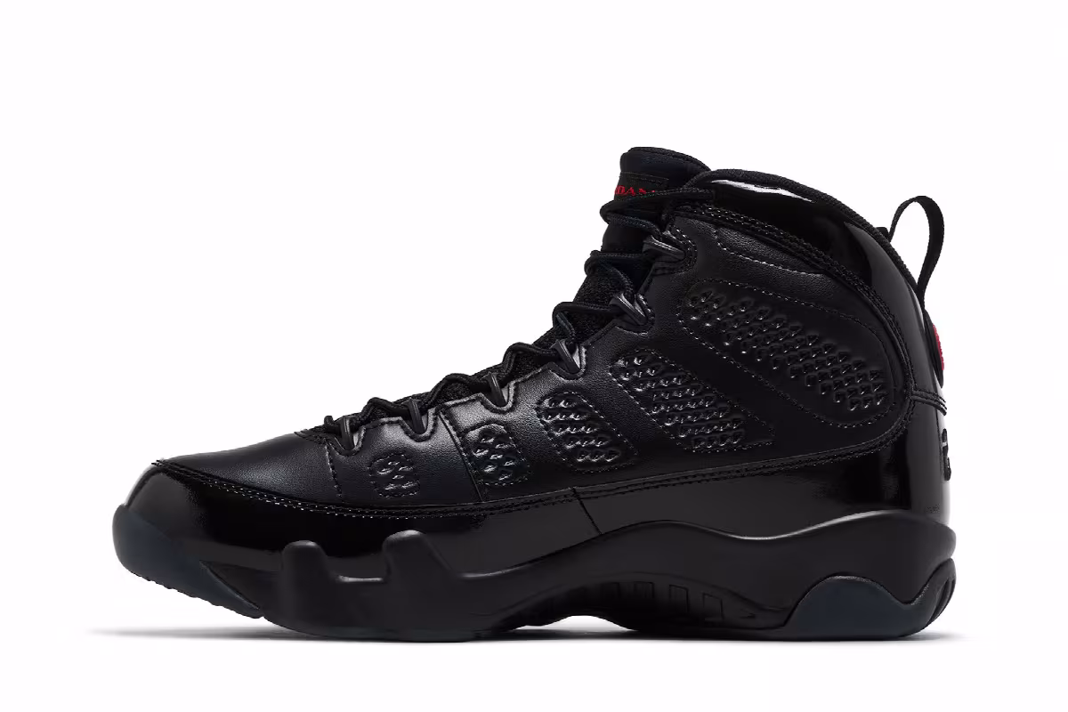 Air Jordan 9 Bred, view 4