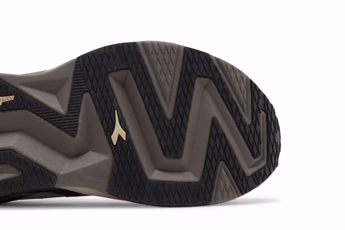 Diadora Atomo V7000 Black Smoke Grey, view 6