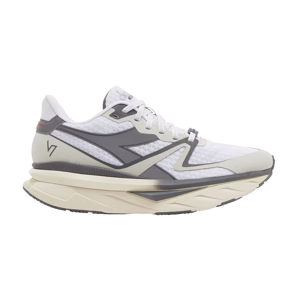 Diadora Atomo V7000 White Silver
