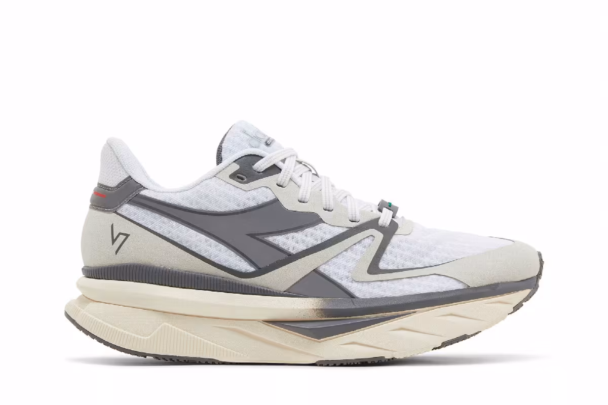 Diadora Atomo V7000 White Silver, view 2