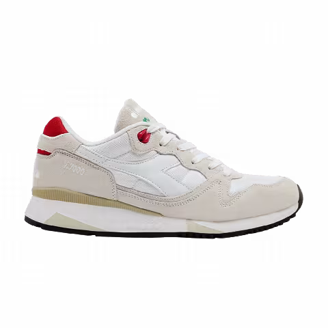 Diadora V7000