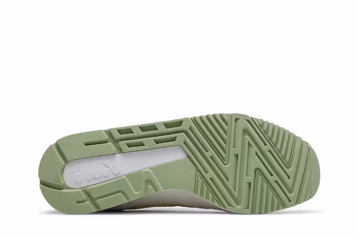 END x Diadora V7000 Grappa, view 5