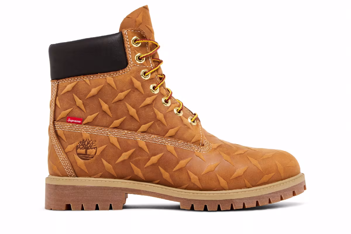 Supreme x Timberland 6 Inch Premium Waterproof Boot Embossed Diamond Plate - Wheat, view 2
