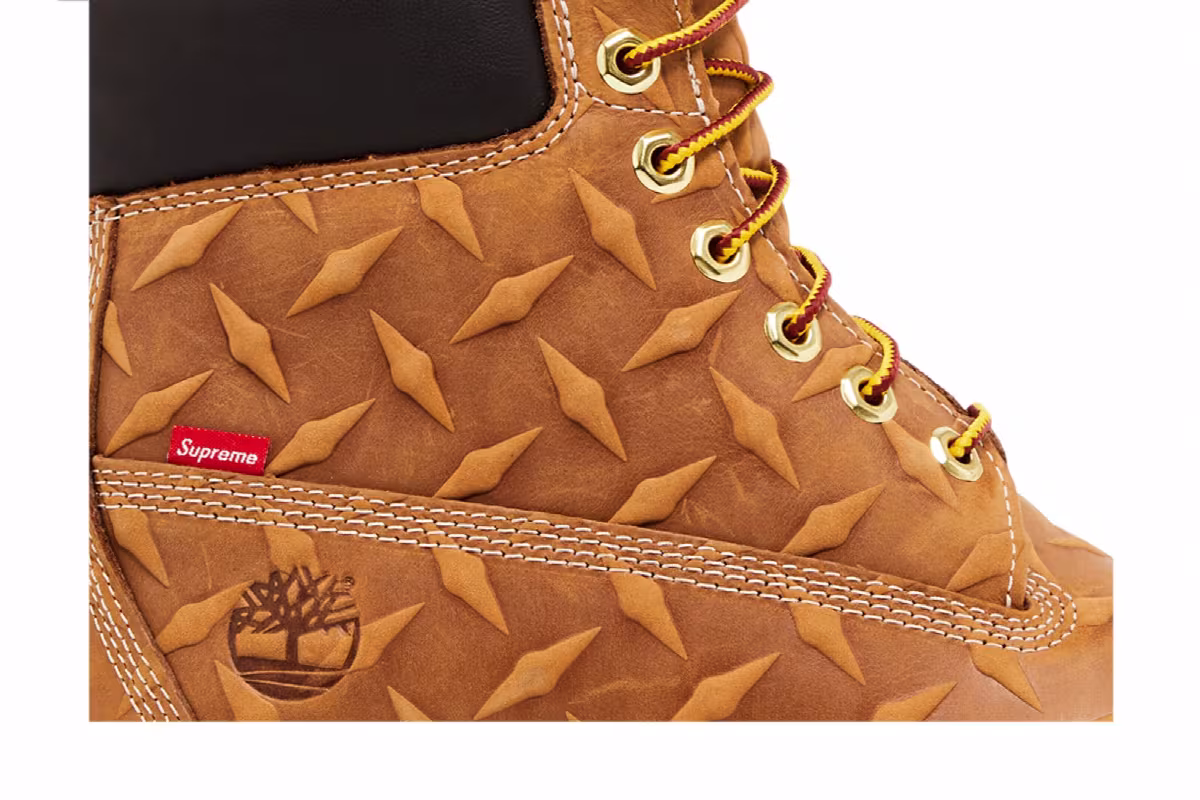 Supreme x Timberland 6 Inch Premium Waterproof Boot Embossed Diamond Plate - Wheat, view 3