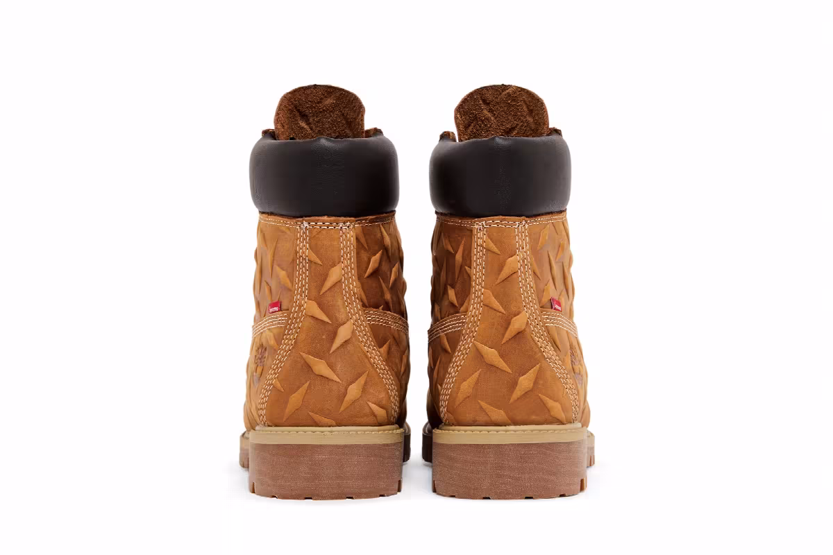Supreme x Timberland 6 Inch Premium Waterproof Boot Embossed Diamond Plate - Wheat, view 7