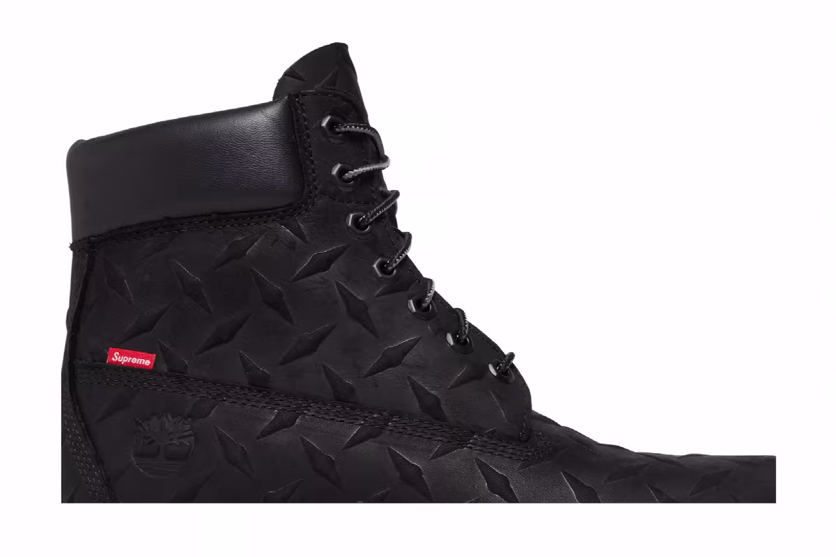 Supreme x Timberland 6 Inch Premium Waterproof Boot Embossed Diamond Plate - Black, view 3