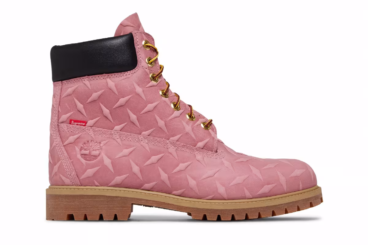 Supreme x Timberland 6 Inch Premium Waterproof Boot Embossed Diamond Plate - Pink, view 2