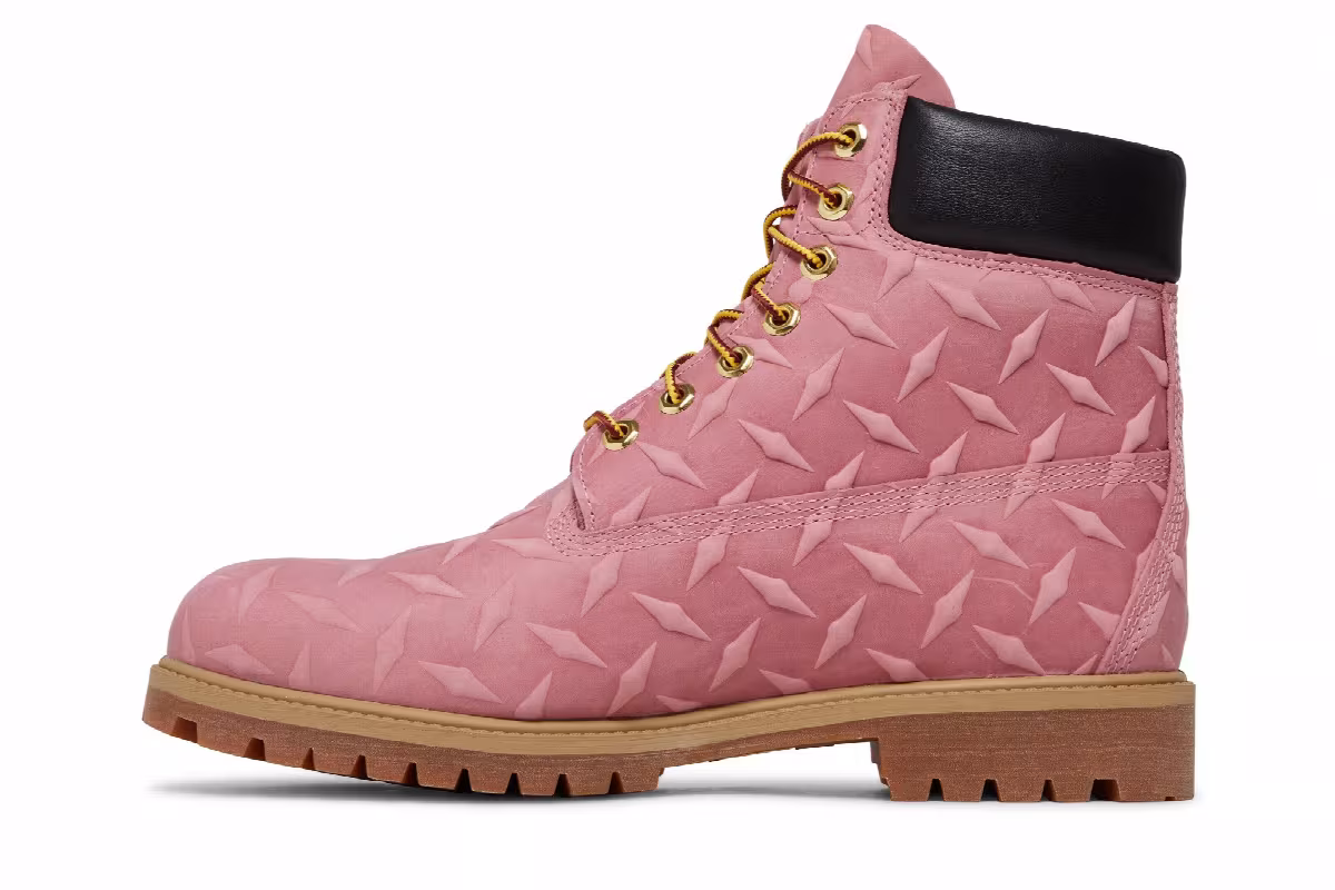 Supreme x Timberland 6 Inch Premium Waterproof Boot Embossed Diamond Plate - Pink, view 4