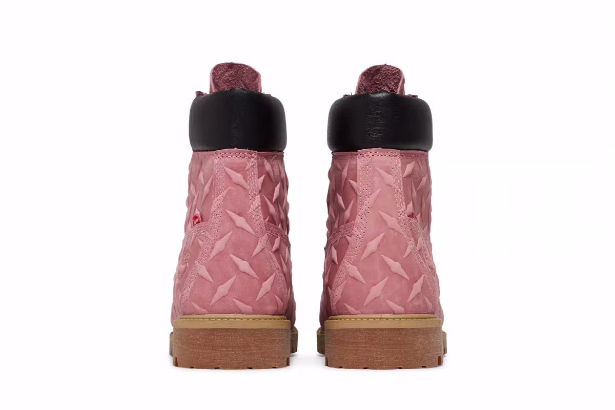 Supreme x Timberland 6 Inch Premium Waterproof Boot Embossed Diamond Plate - Pink, view 7