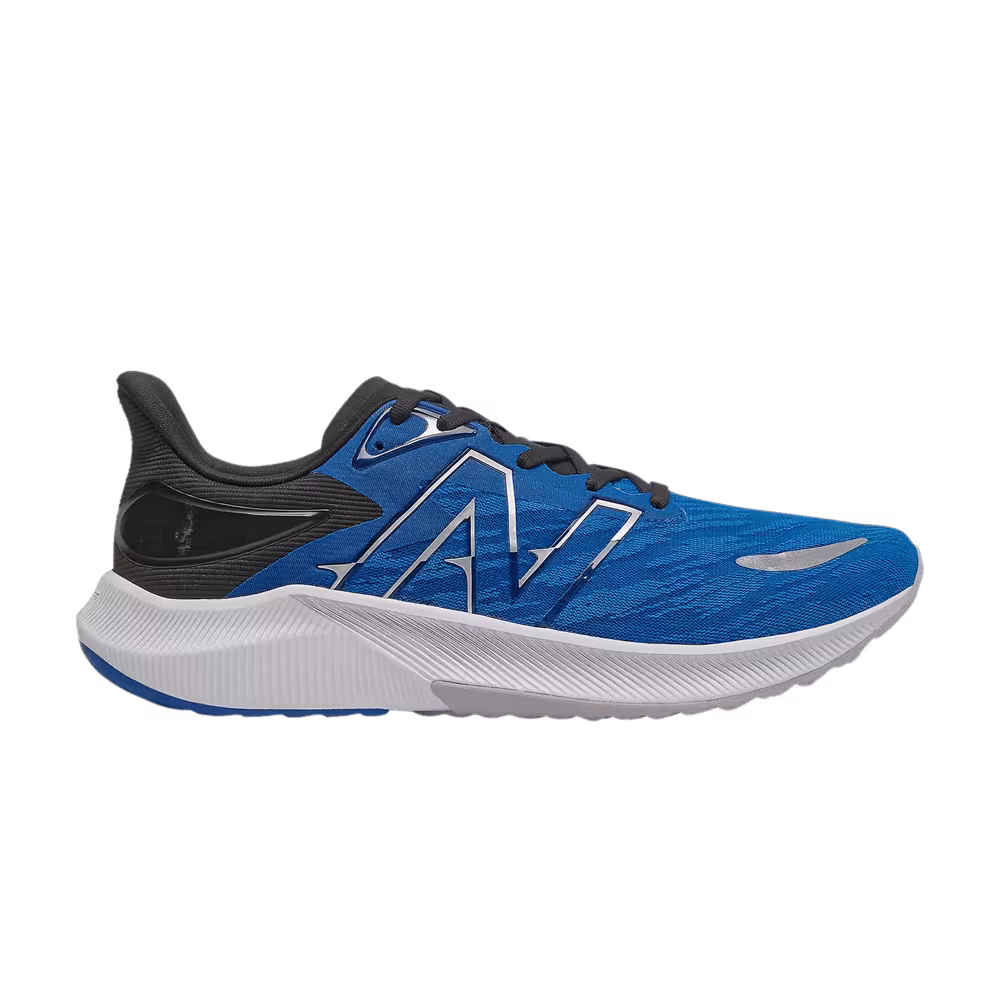 New Balance FuelCell Propel v3 2E Wide Laser Blue