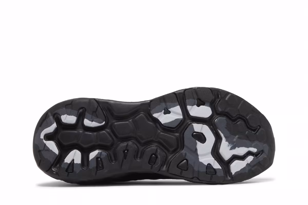 New Balance Fresh Foam More v3 Black, view 5