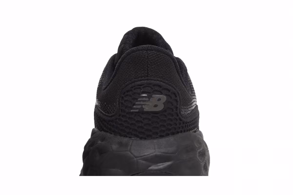 New Balance Fresh Foam More v3 Black, view 8