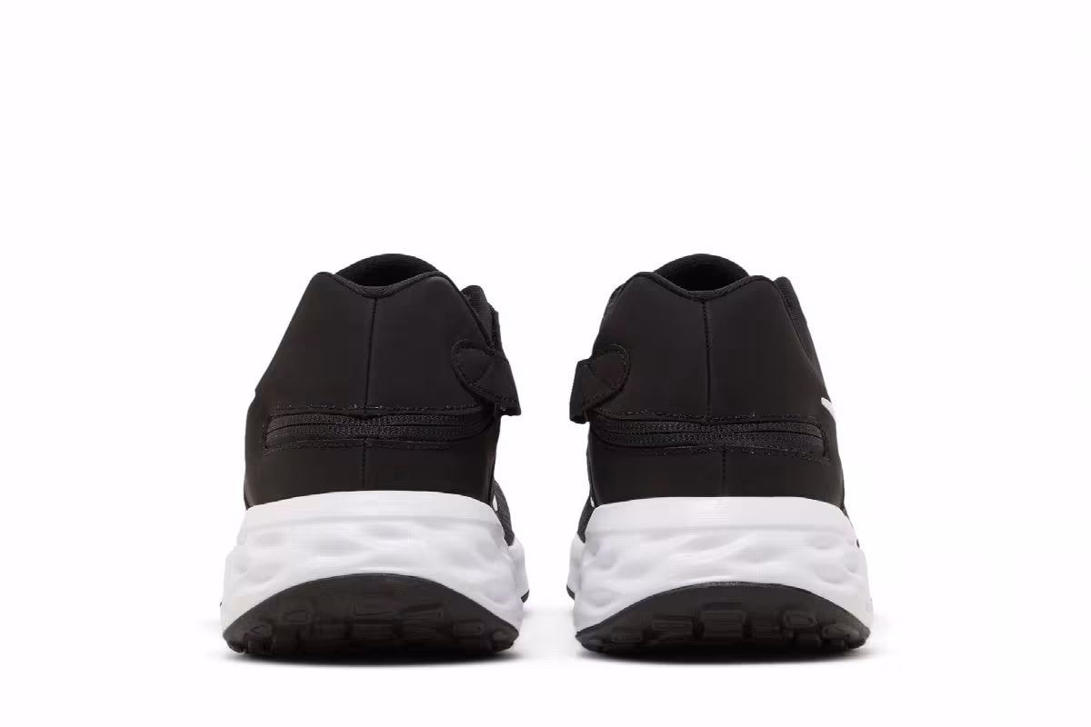 Nike Revolution 6 FlyEase Next Nature Black White, view 7